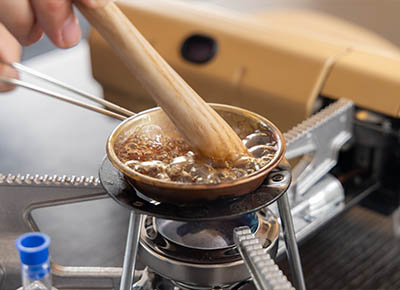 昔懐かしカルメ焼き