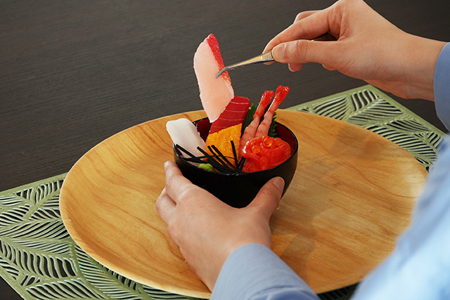 海鮮丼食品サンプル作り