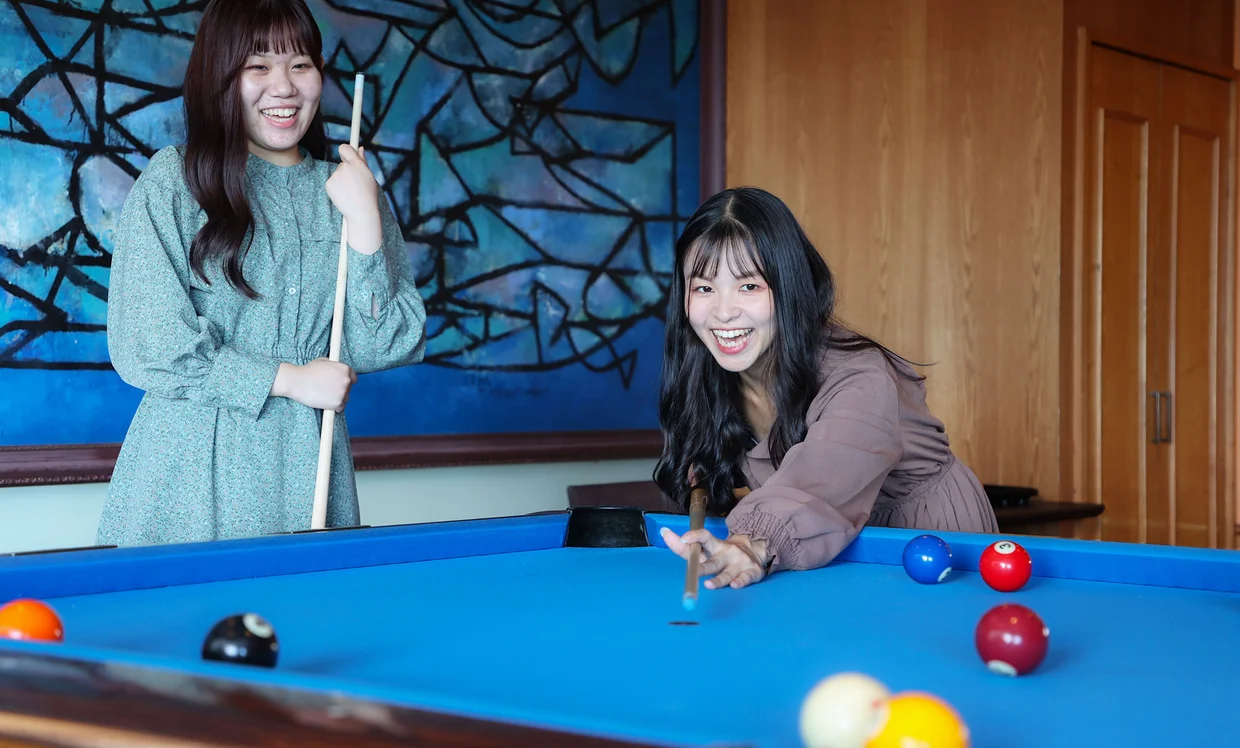 卓球・ビリヤードが楽しめるゲームコーナー