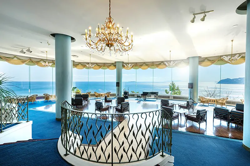 昭和レトロな館内