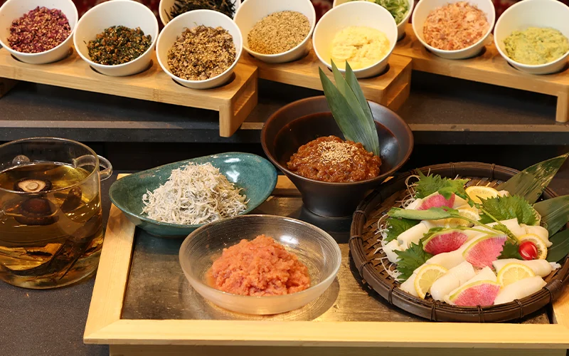 海鮮と薬味を組み合わせて作る勝手丼
