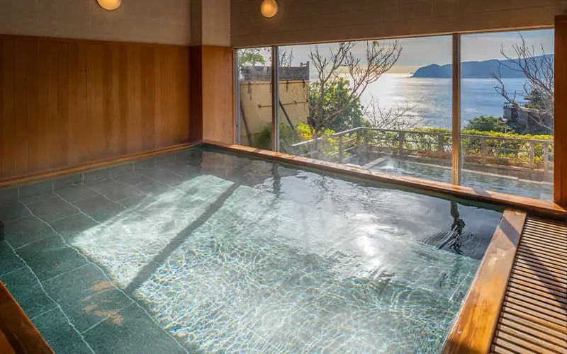 ホテルニューアカオの日帰り温泉「彩海」