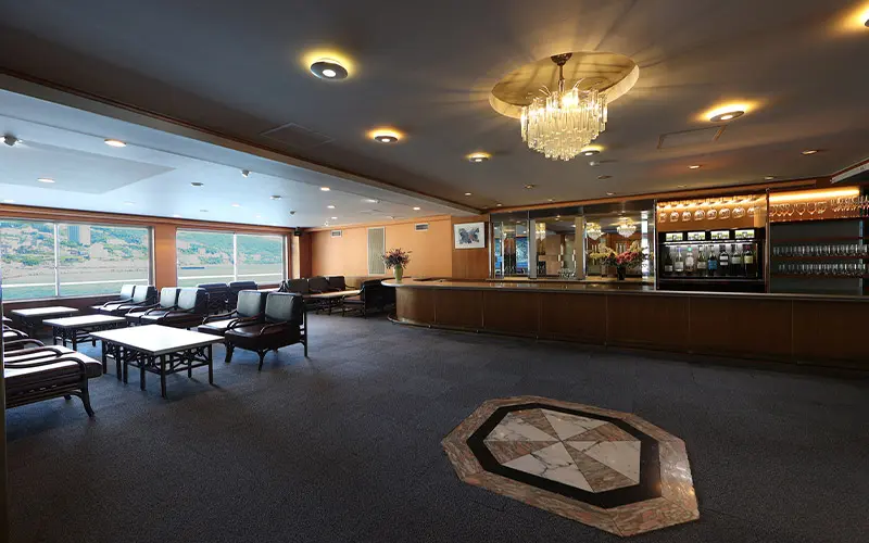 ラウンジアビース